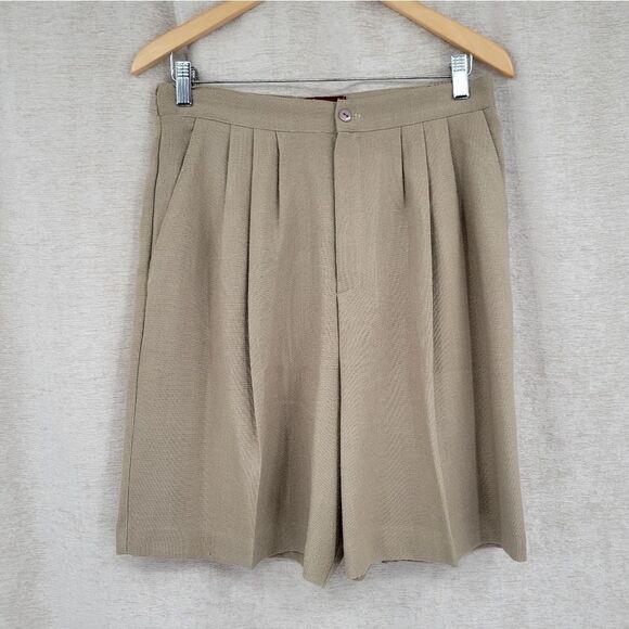 Lauren Woods Vintage High Waisted Trouser Shorts Tan Pleated - Picture 1 of 10